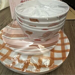 Dwelling Melamine 12-piece dinner set gingham & plaid